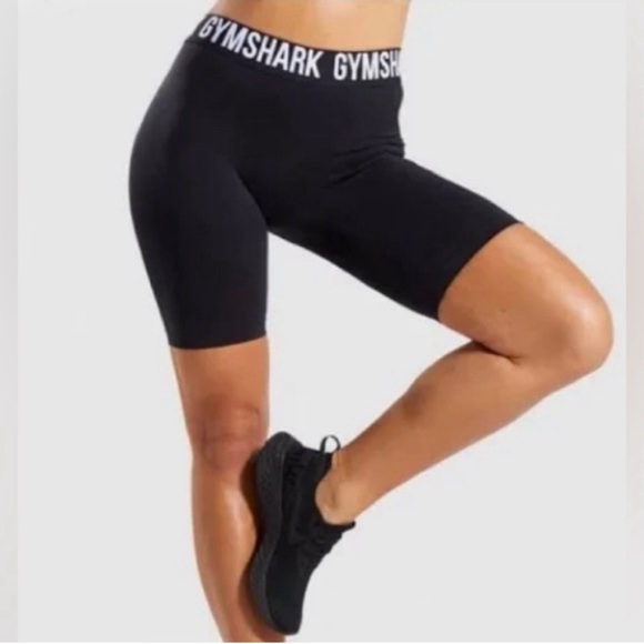 Gymshark Pants - Gymshark Women’s Seamless Black Shorts
